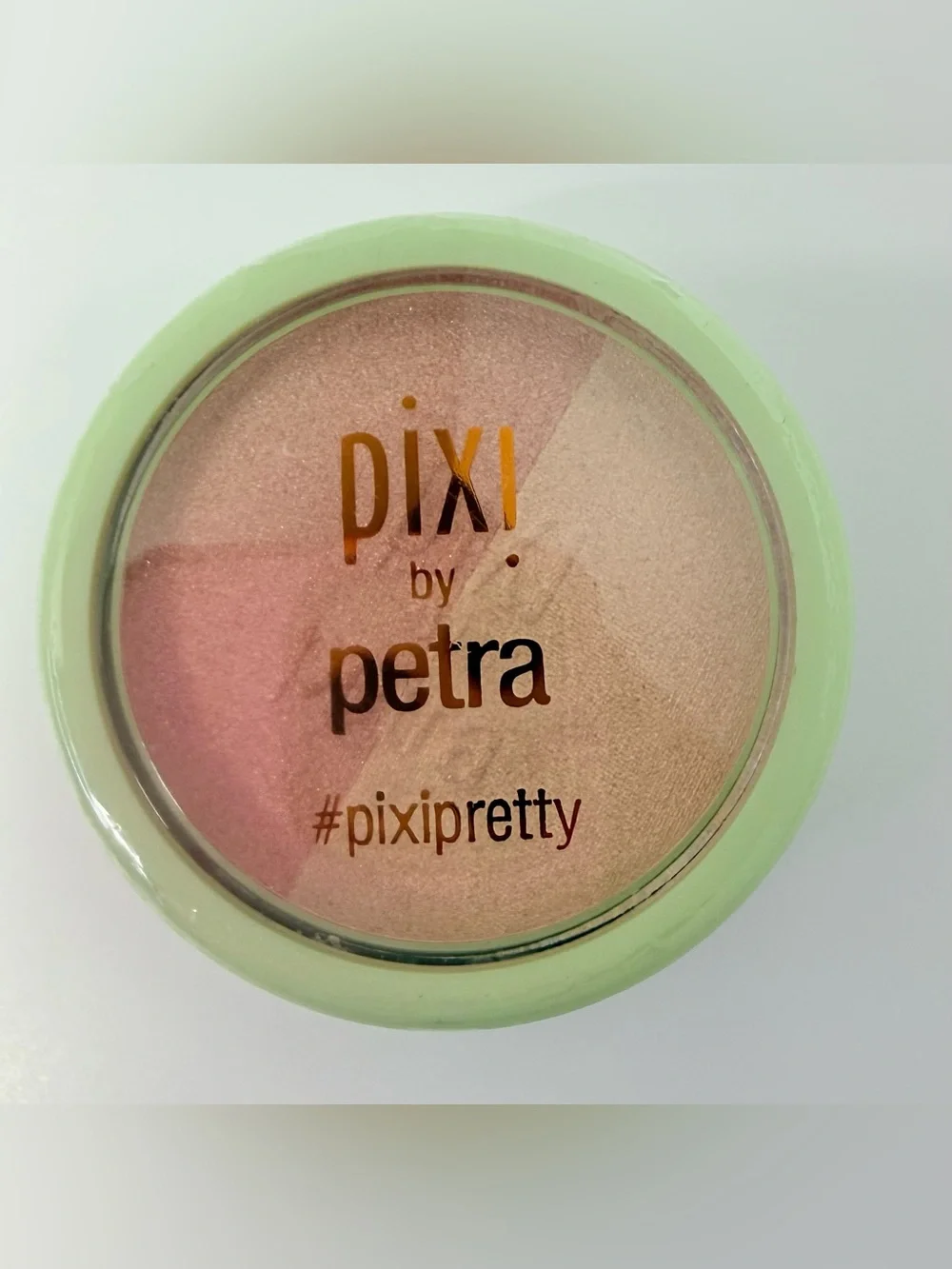 NWT Pixi by Petra Multicolored Radiance Highlighter
